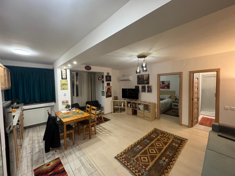 Universitate, Nicolae Balcescu, central, 3 min. metrou, contract ANAF,